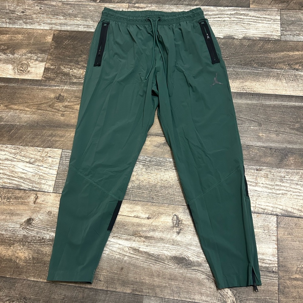 Jordan Men's Forest Green Athletic Joggers with Black Zipper Details